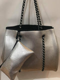 BBAGGAGE BTQ- NEOPRENE TOTE | METELIC SILVER